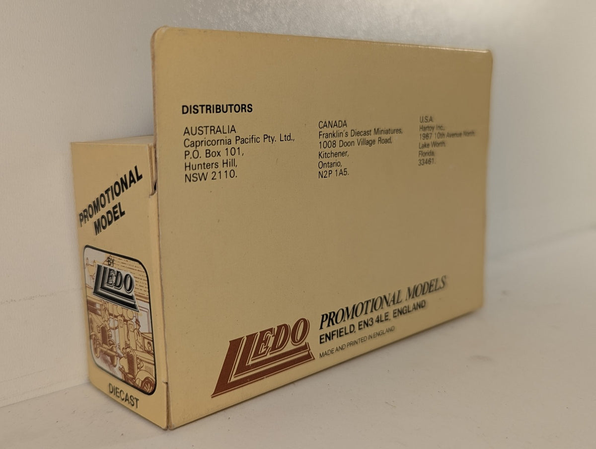 Lledo AEC Regent Double Decker Bus Die-cast Model Bus United