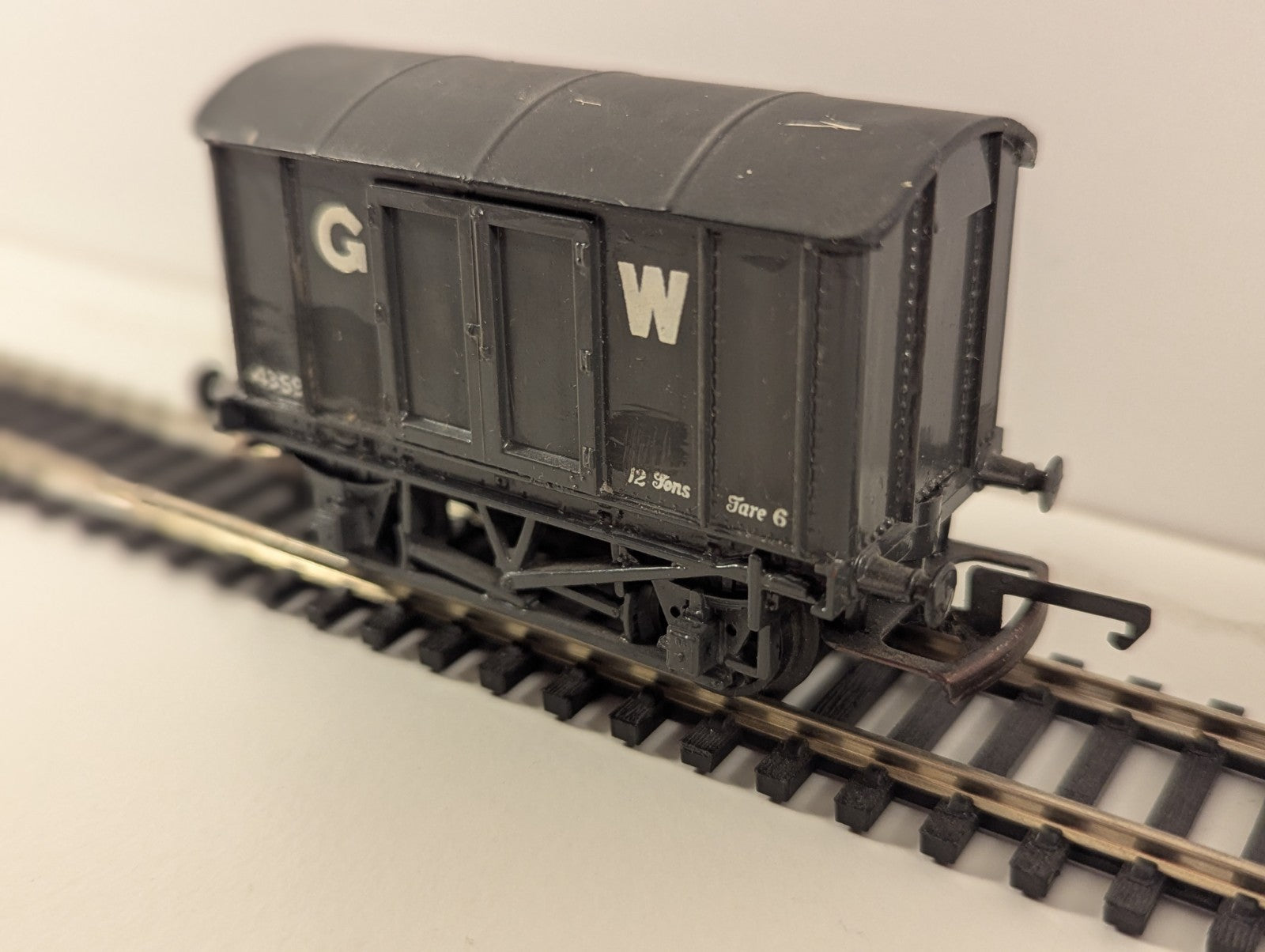 Tri-ang OO Gauge GWR “Iron Mink” Van – No. 4359