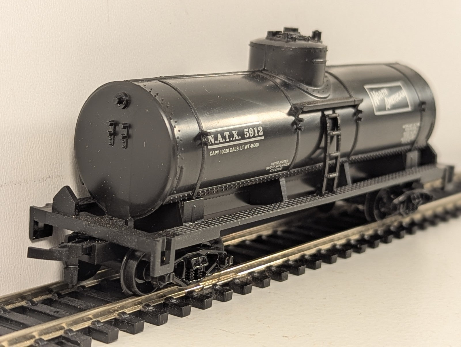 Industrial Rail HO Scale Single Dome Tank Car Tank Wagon 5912