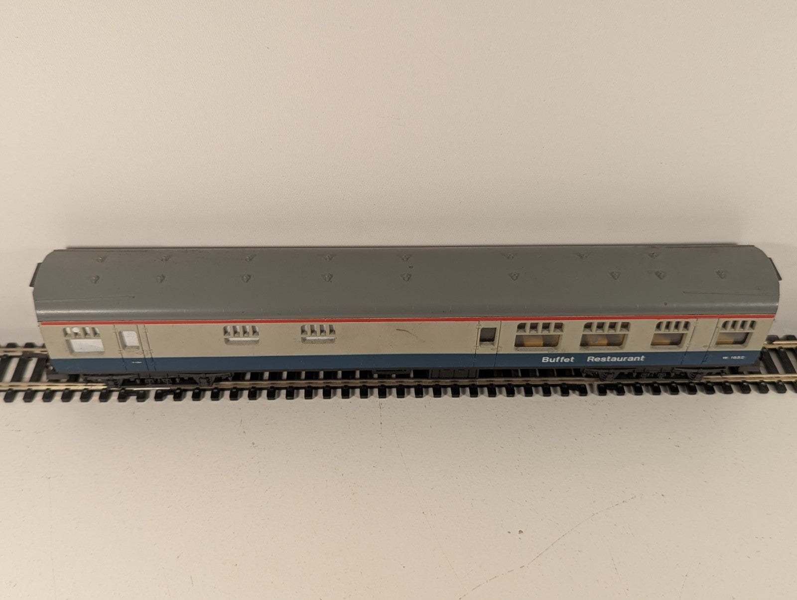 Lima OO Gauge BR Mk1 Buffet Restaurant Coach