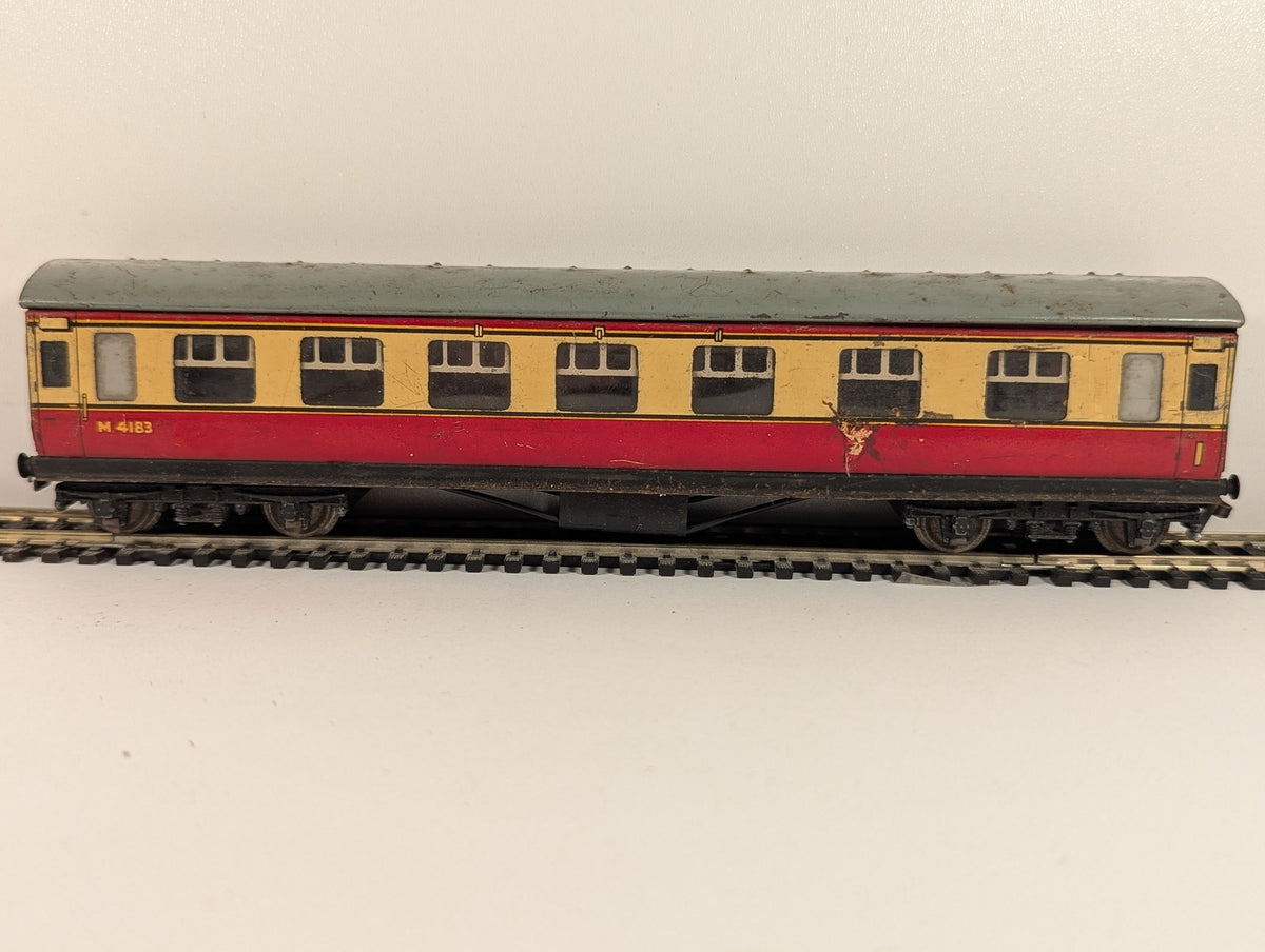 Hornby Dublo OO Gauge BR Crimson and Cream Composite Coach Passenger Coach