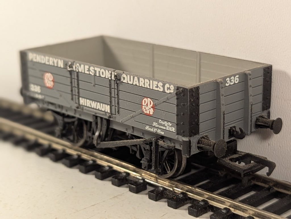 Bachmann 37-027B OO Gauge Penderyn Limestone Quarries Co 5-Plank Wagon