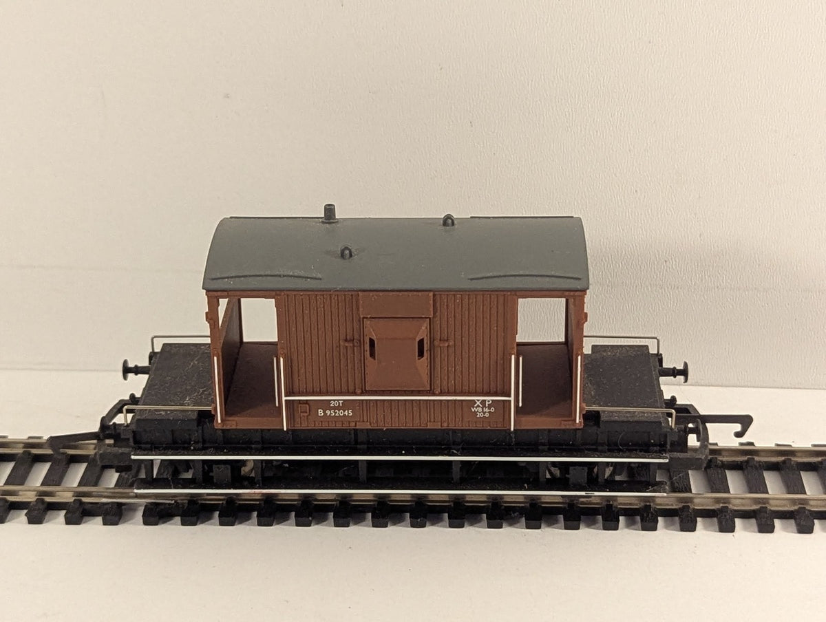 Hornby OO Gauge BR 20 Ton Brake Van B952045 BR Bauxite R6287