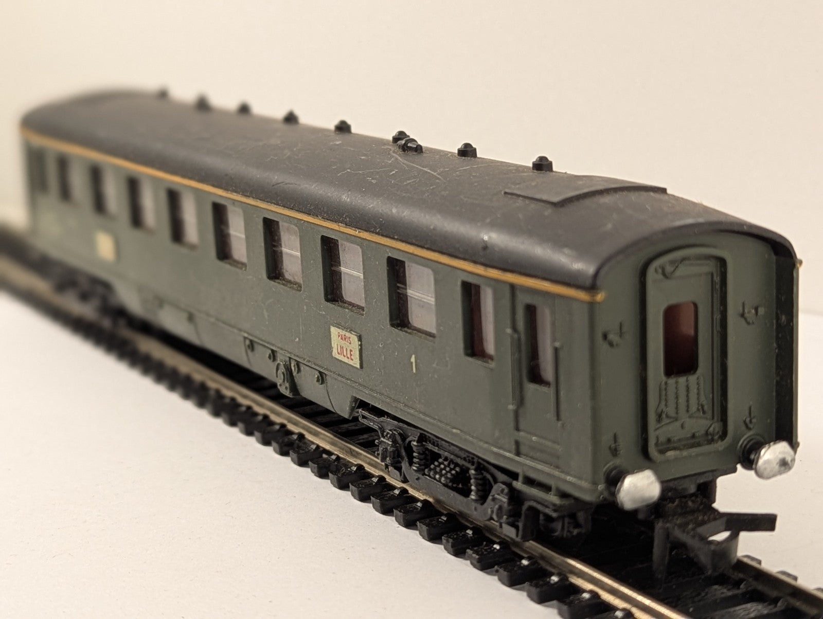 Hornby-Acho HO Gauge French SNCF Green Passenger Coach
