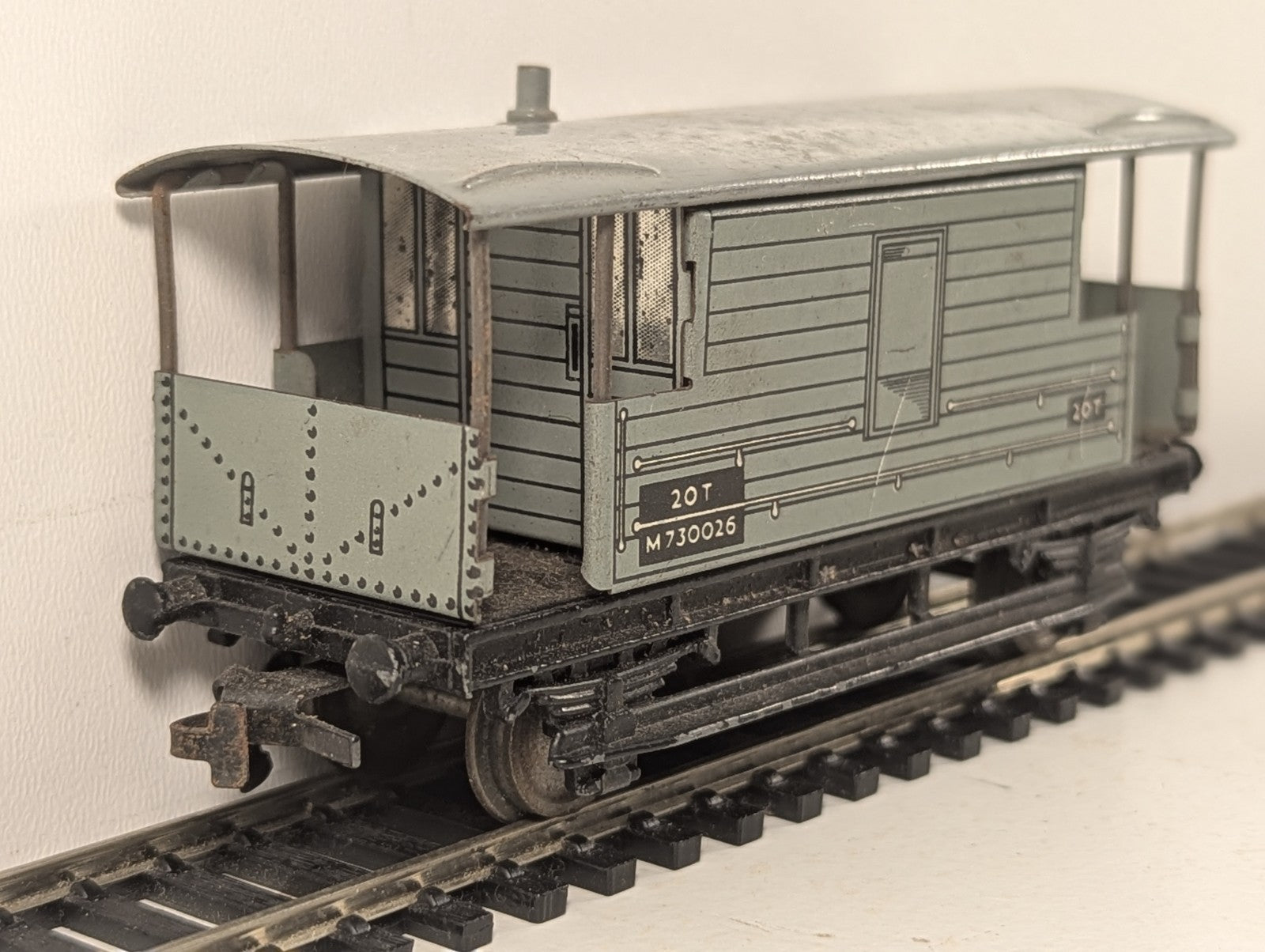 Hornby Dublo OO Gauge BR 20-Ton Goods Brake Van Goods Wagon M730026