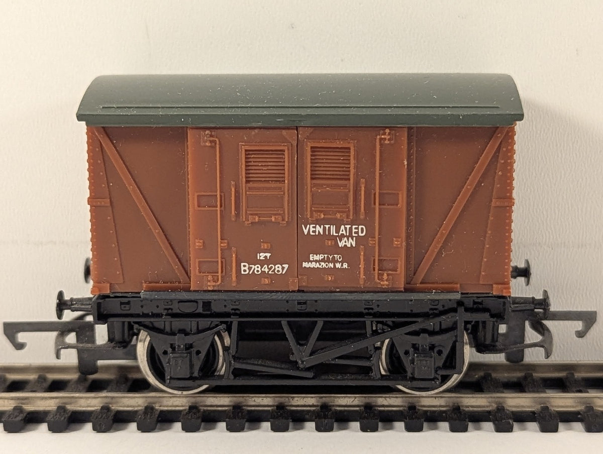 Hornby OO Gauge BR Ventilated Van Goods Wagon B784287 BR Bauxite R.205