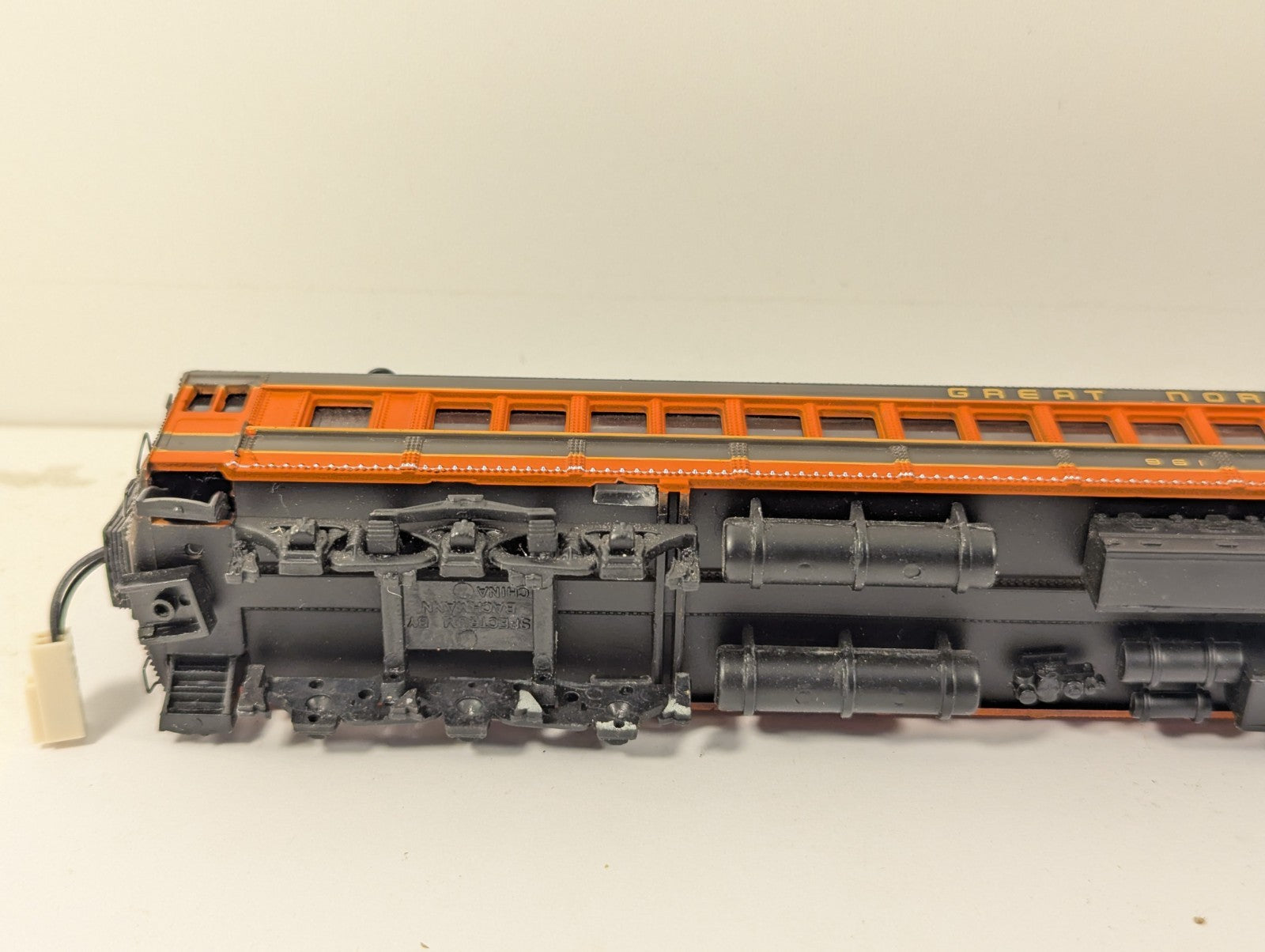 Bachmann Spectrum 89031 HO Gauge Great Northern Combine Car - Boxed