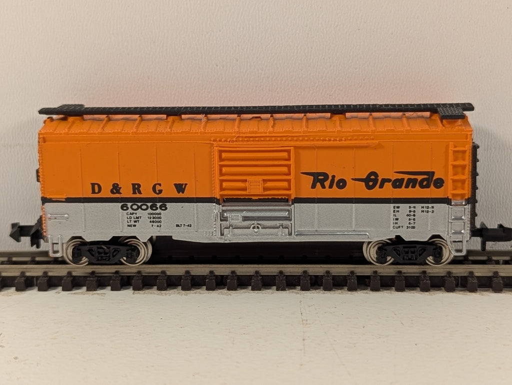 Bachmann N Gauge Denver & Rio Grande Western 40ft Box Car