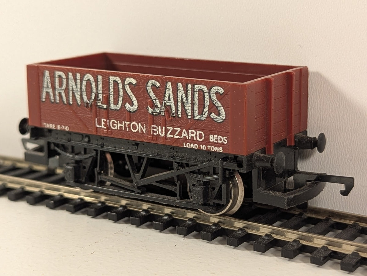 Hornby R097 OO Gauge 5-Plank Open Wagon – Arnolds Sands, Leighton Buzzard