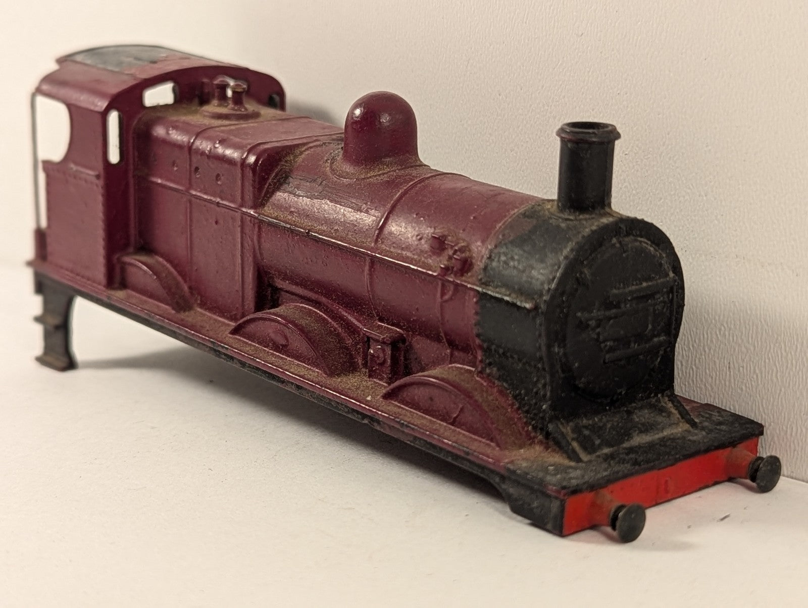 Tri-ang OO Gauge Class 3F 0-6-0 Locomotive Body Shell Maroon R.251