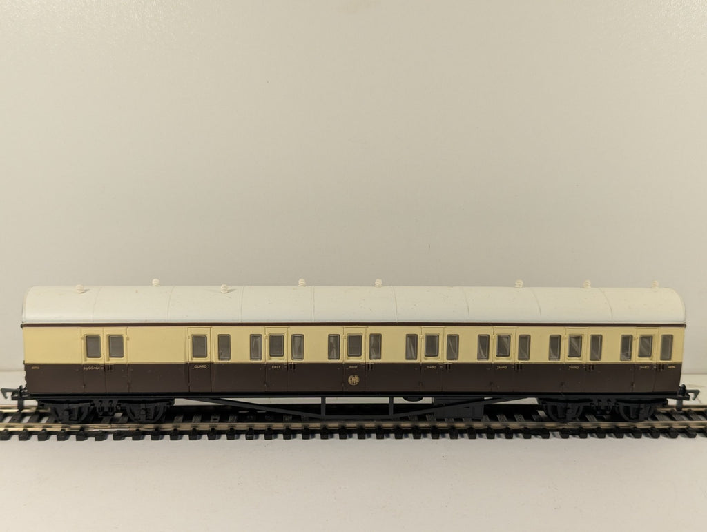 Airfix 54250-0 OO Gauge GWR Class B Suburban Brake Coach Boxed