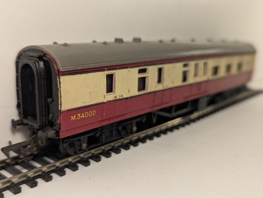 Tri-ang OO Gauge BR Mk1 Brake Second Coach Passenger Coach M34000