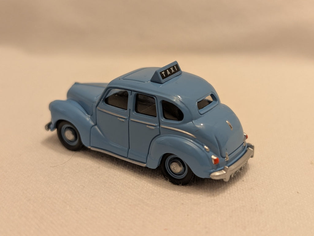 Classix 1:76 / OO Gauge Austin FX3 Taxi Die-cast Model Car LPL 845 Blue