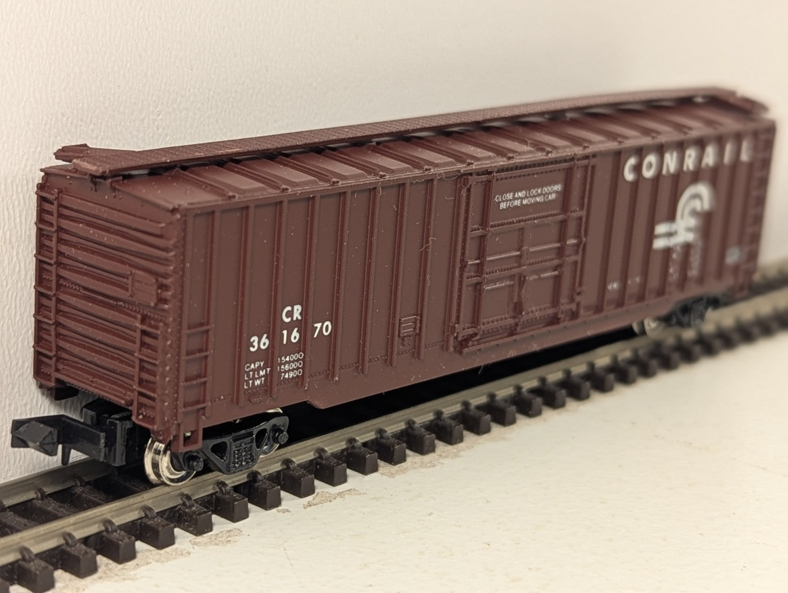 Con-Cor 0001-147102 N Gauge Conrail 50ft Rib-Side Boxcar - Boxed