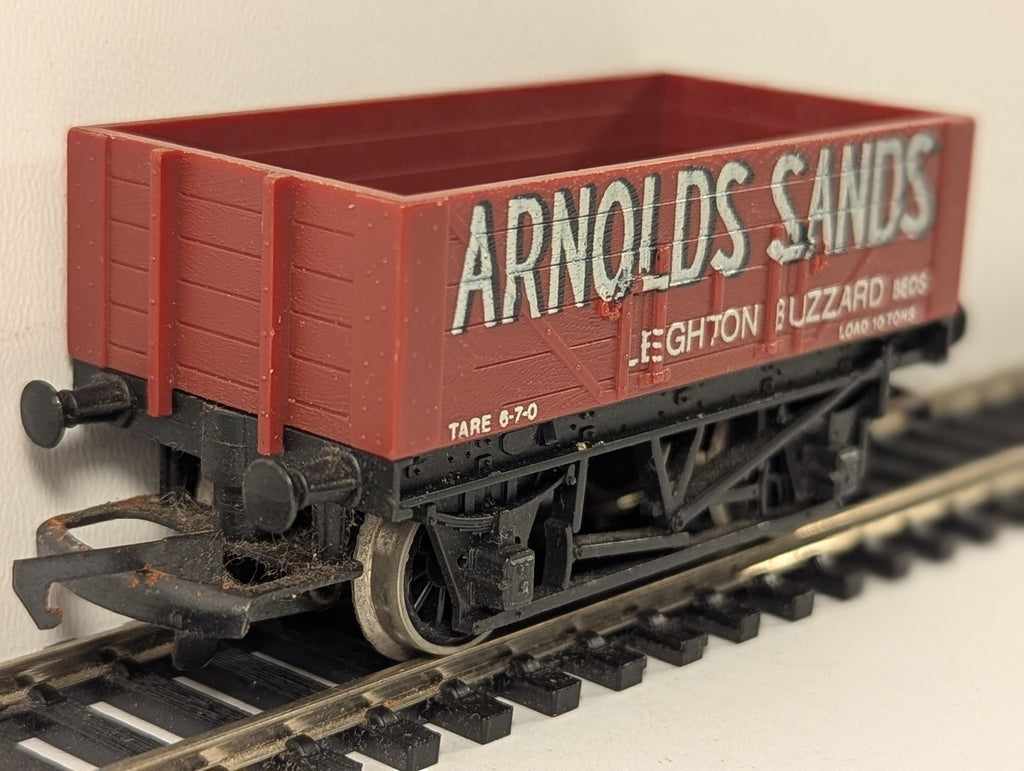 Hornby OO Gauge Arnolds Sands 5-Plank Open Wagon Goods Wagon