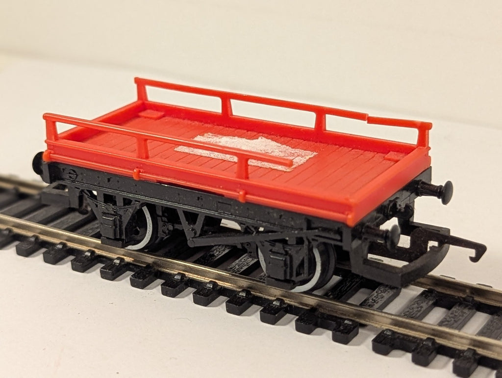 Tri-ang Hornby R17 Bolster Wagon OO Gauge - Damaged Railings