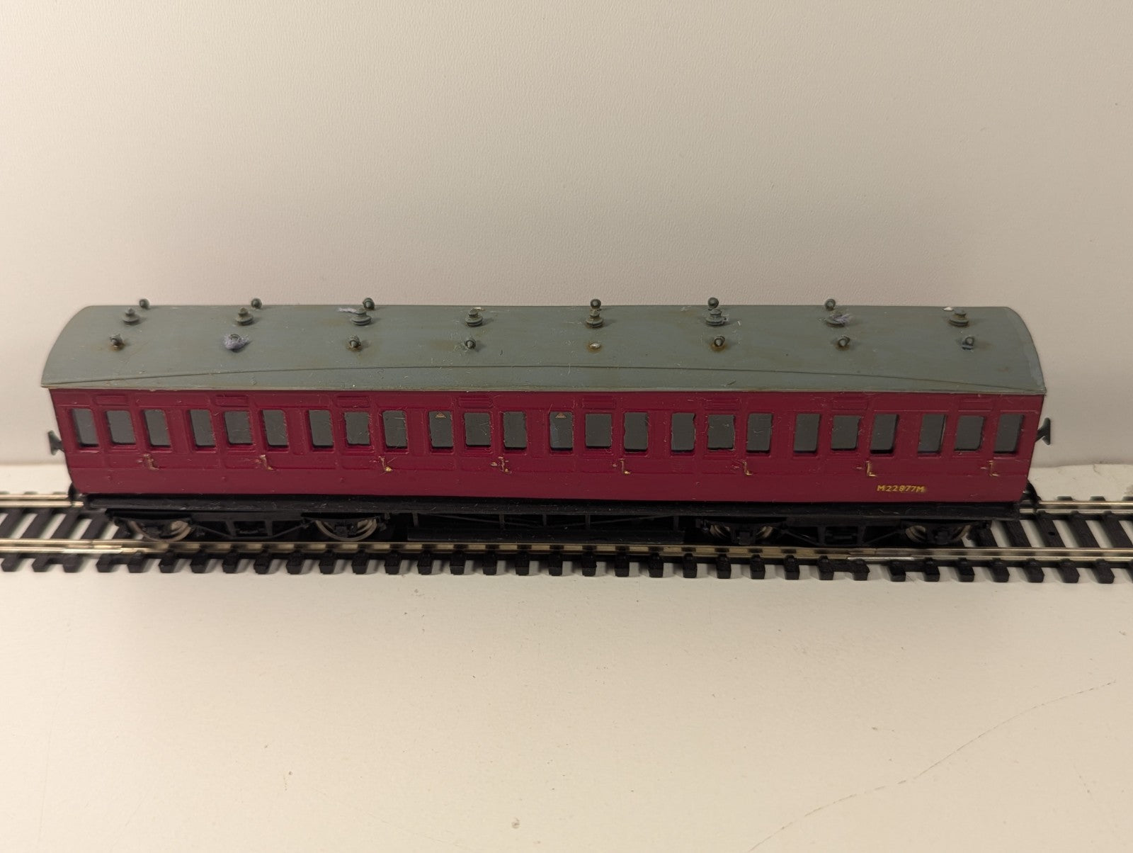 Ratio M22877M BR Crimson Suburban Coach