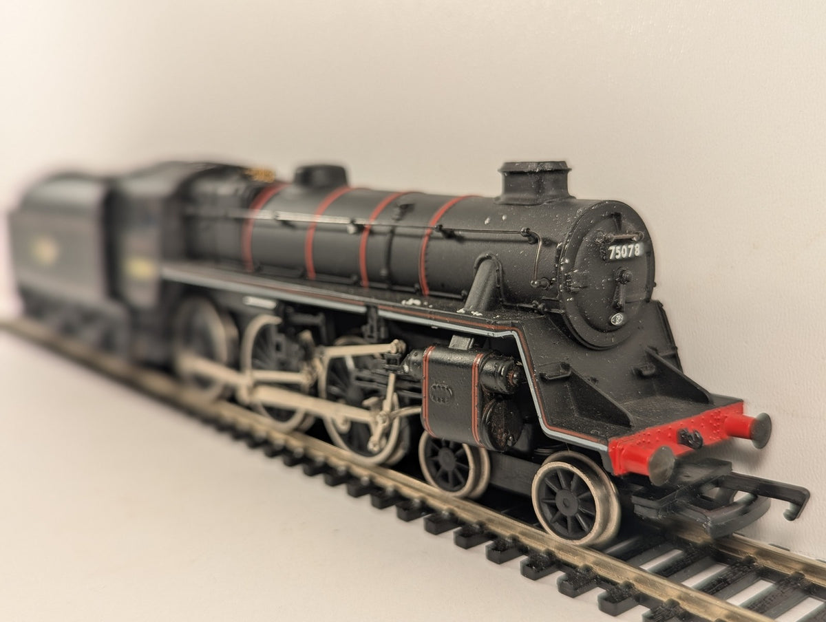 Bachmann OO Gauge Standard Class 4 4-6-0 Double Chimney Locomotive 75078