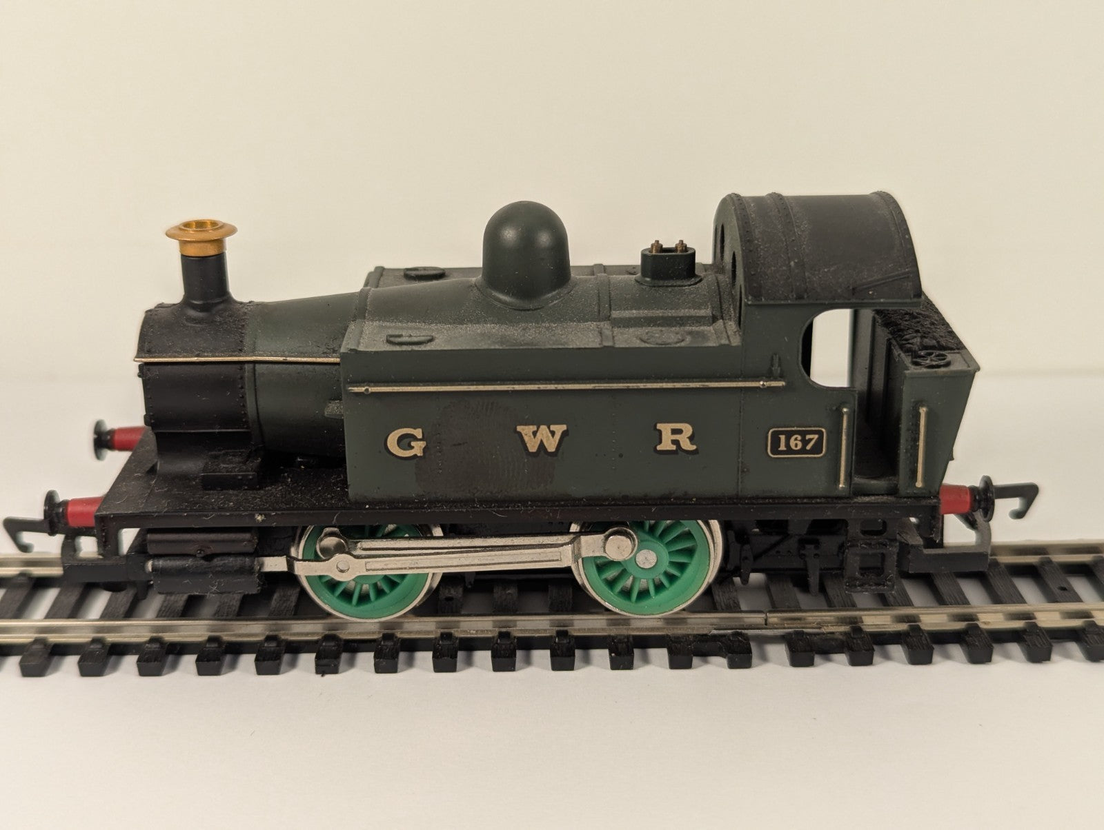 Hornby OO Gauge GWR Class 101 0-4-0 Industrial Tank – Wrong Wheels