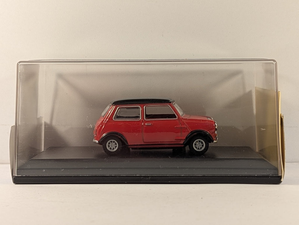 Oxford Diecast 1:76 Austin Mini Die-cast Model Car RBH 617D Red with Black Roof