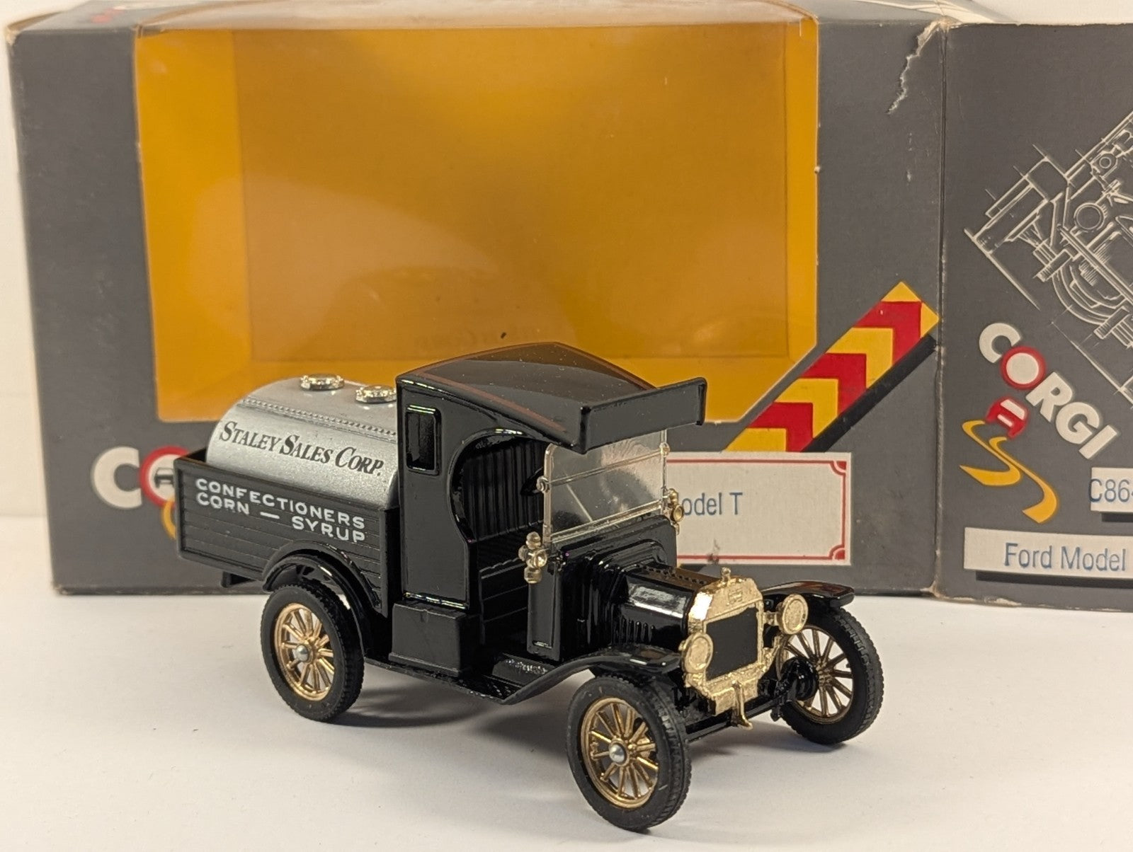 Corgi Classics C864/1 Ford Model T Tanker Staley Sales Corp