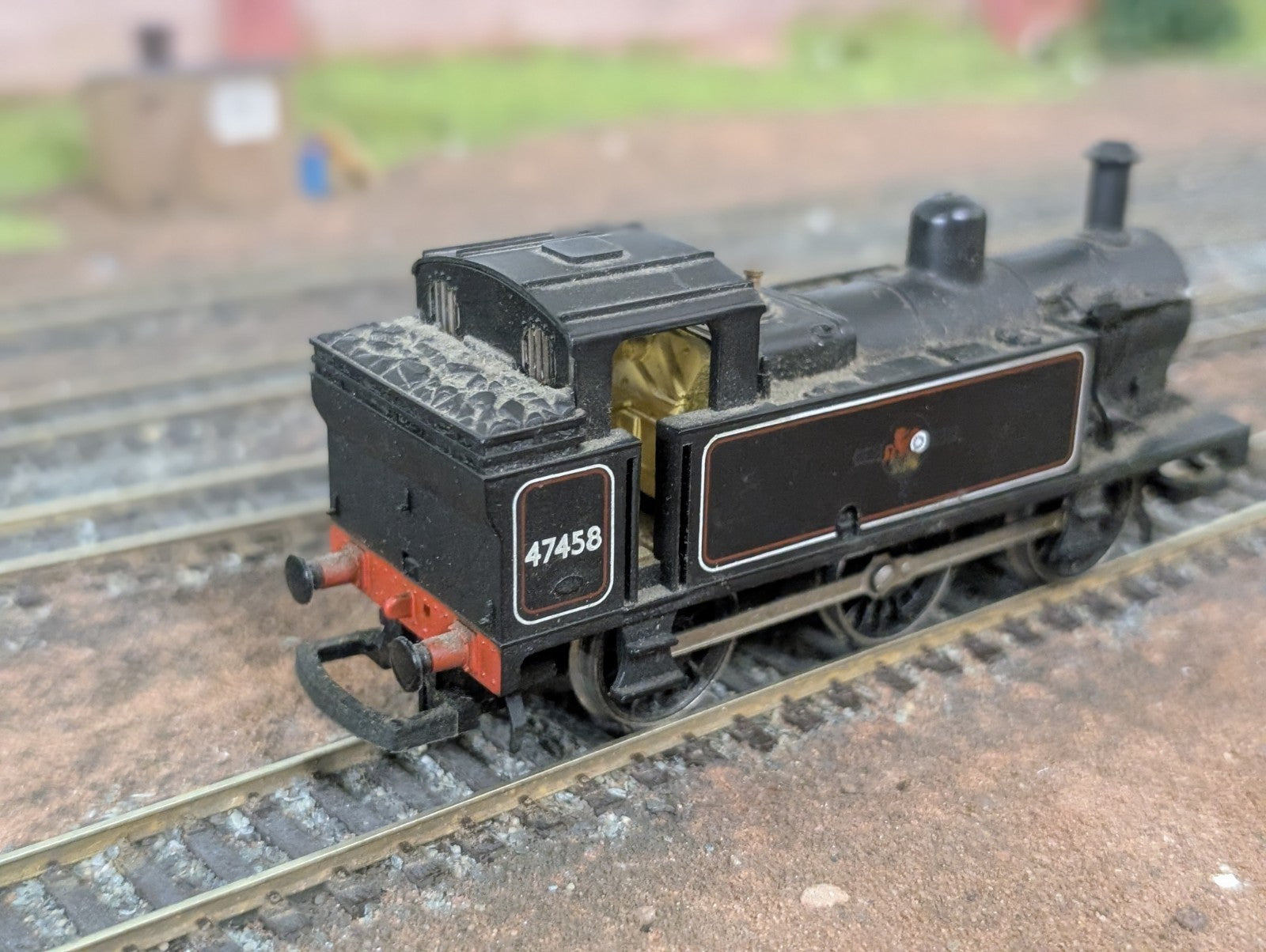 Hornby R058 OO Gauge BR Lined Black Class 3F "Jinty" No. 47458