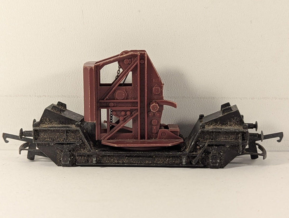Tri-ang OO Gauge Modified Well Wagon with Crane Cab Goods Wagon Black and Red