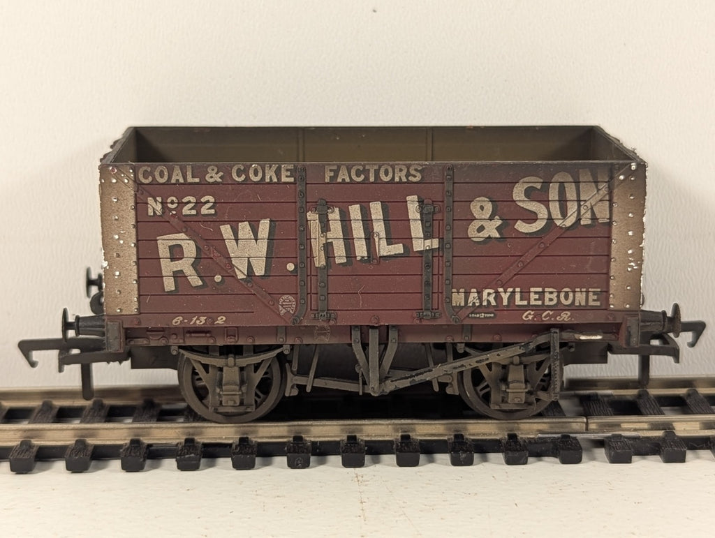 Bachmann Branchline 37-162 8 Plank Wagon “R.W. Hill & Son” Weathered