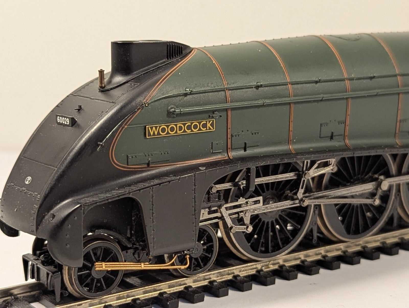 Hornby OO Gauge Class A4 'Woodcock' Steam Locomotive 60029 BR Green
