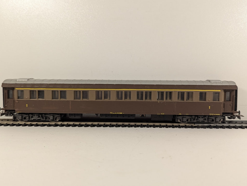 Rivarossi HO Gauge FS Az 52000 First Class Coach Passenger Coach Az 52 008
