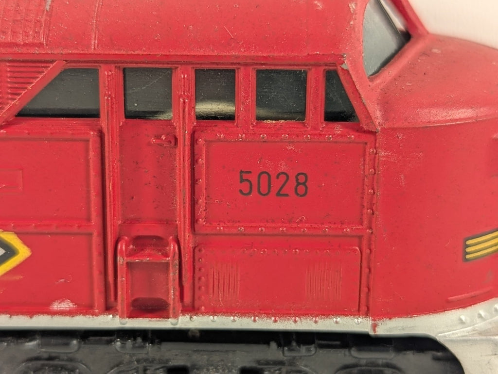 AHM / Tempo HO Gauge Alco FA-2 Diesel Locomotive 5028 Santa Fe - Spares/Repair