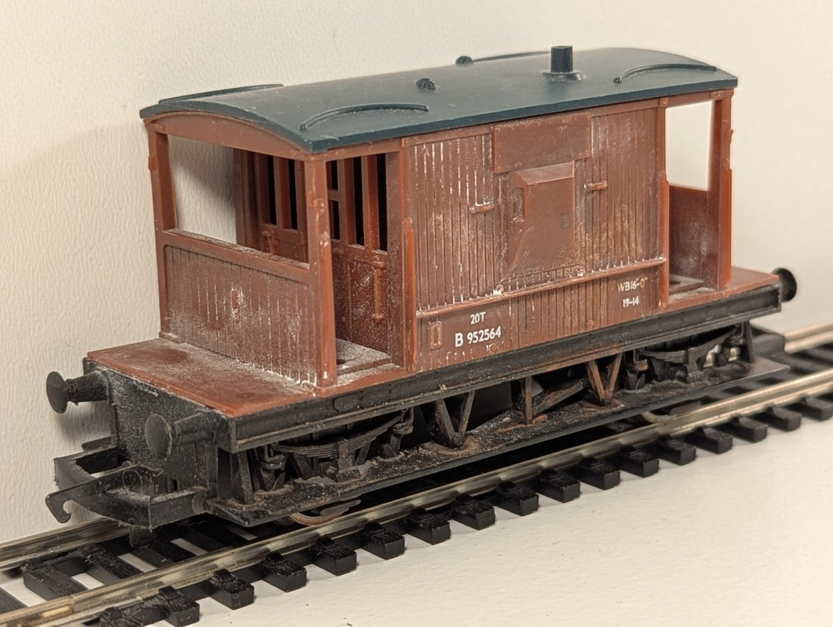 Hornby R109 BR 20 Ton Brake Van B952564 – OO Gauge – Missing Coupling Hook
