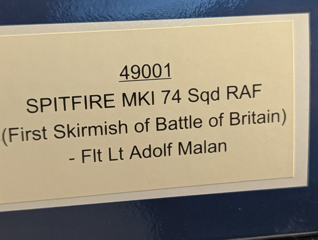 Corgi 49001 Aviation Archive 1:72 Spitfire MkI 74 Sqd RAF Adolf Malan