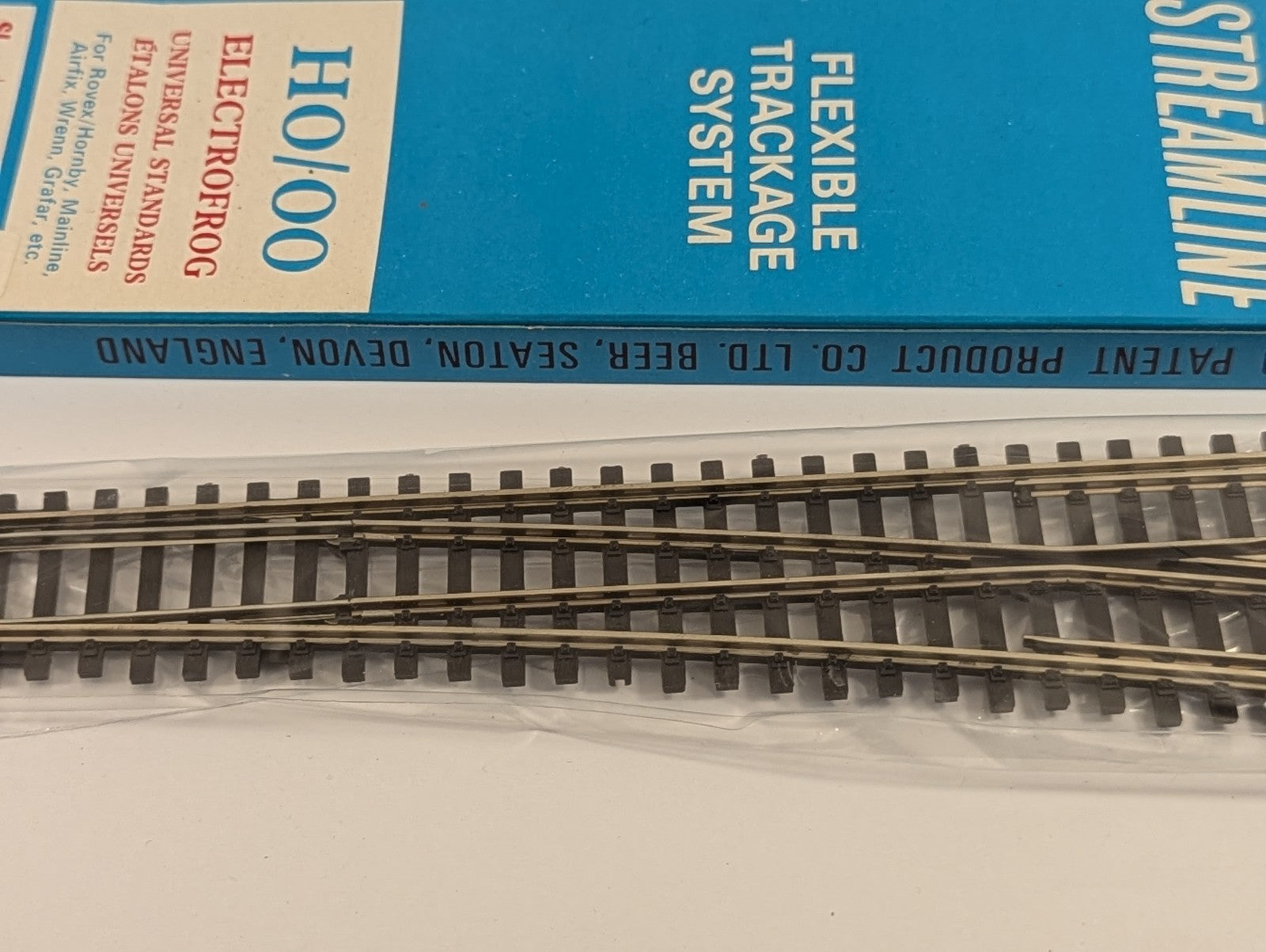Peco SL-E88X OO Gauge Large Radius Right Hand Point