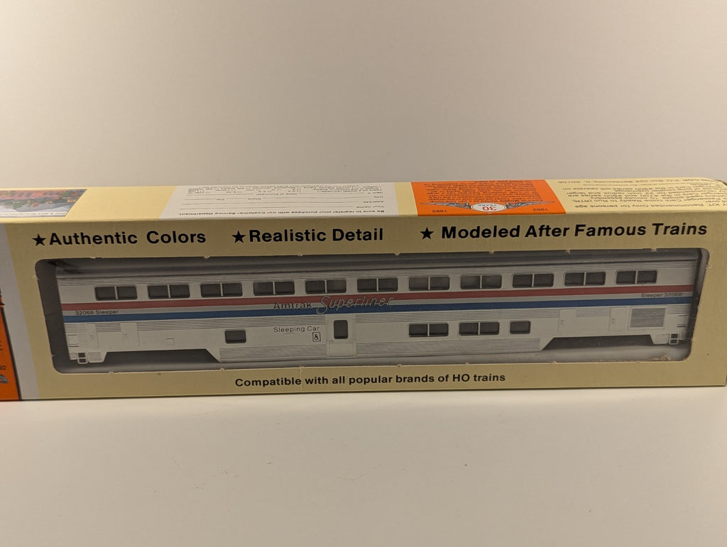 Con-Cor HO Scale Amtrak Phase III 85' Superliner Sleeper Car