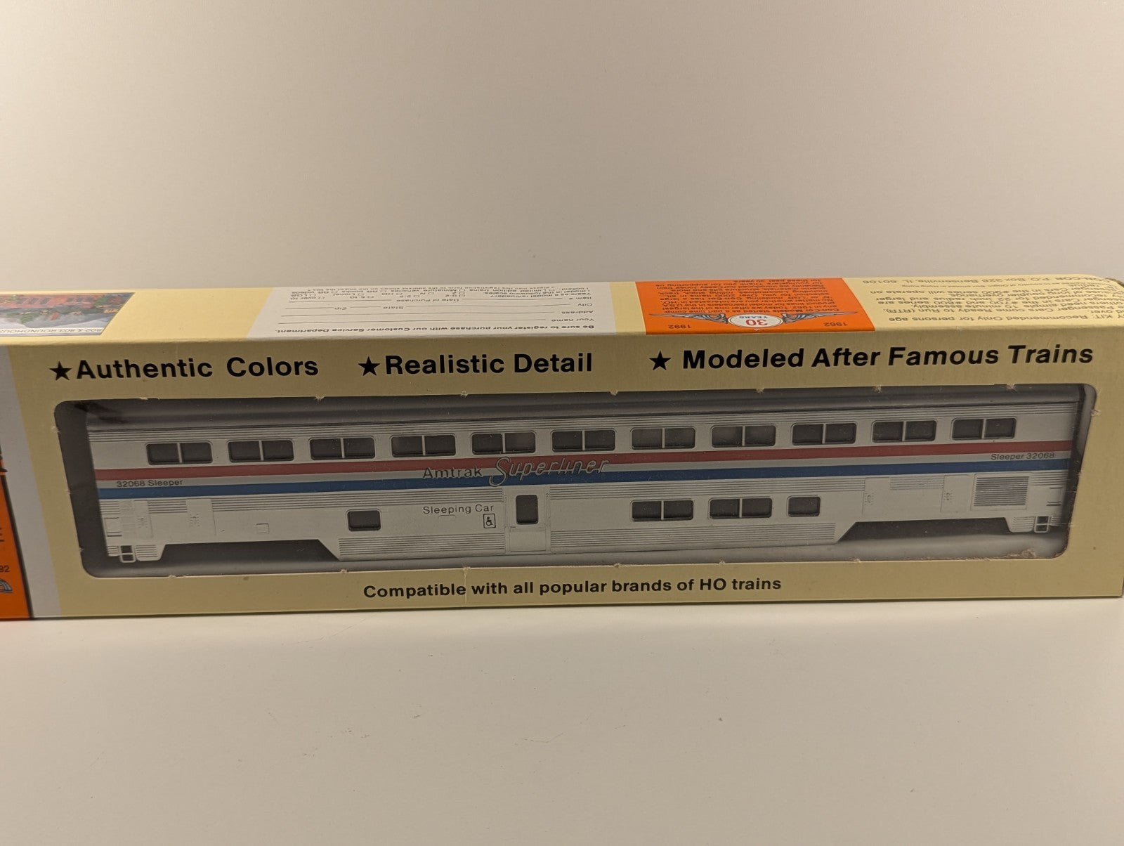 Con-Cor HO Scale Amtrak Phase III 85' Superliner Sleeper Car