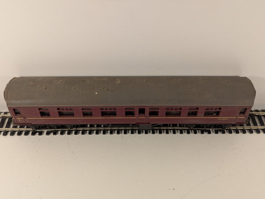 Tri-ang R321 OO Gauge BR 1st Class Coach BR Maroon