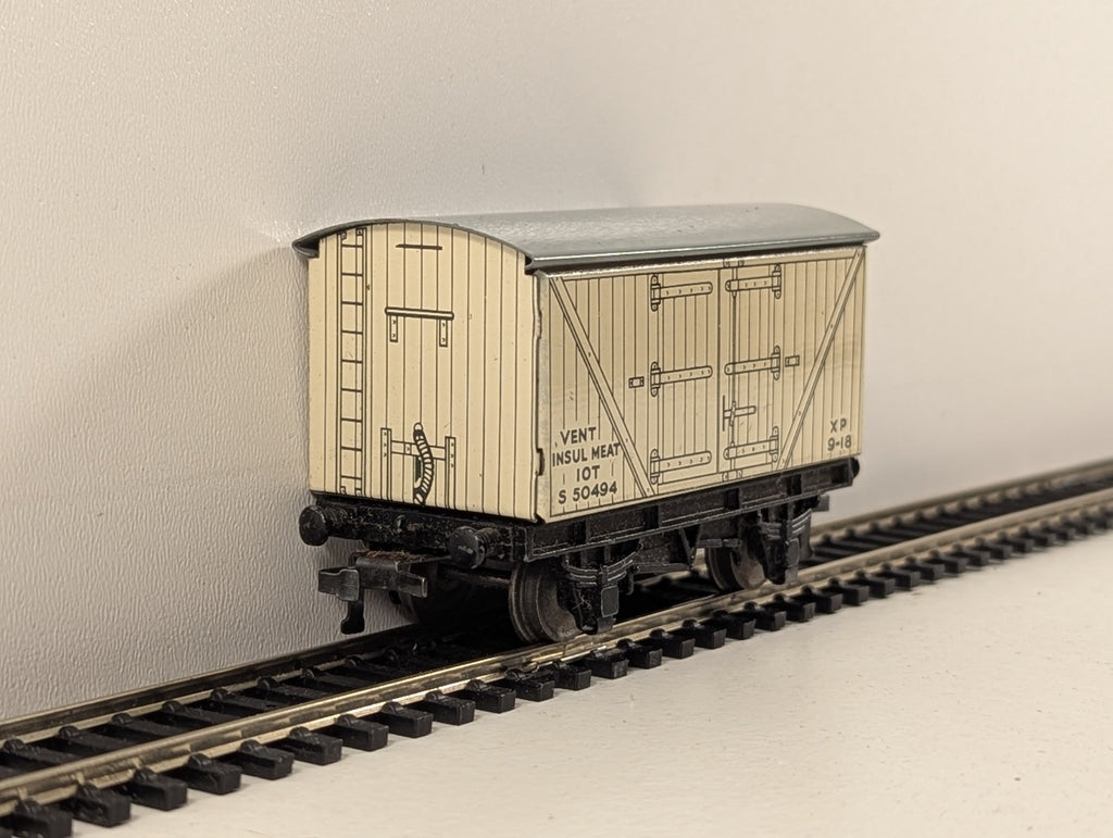 Hornby Dublo 32065 OO Gauge BR White D1 Meat Van - Boxed