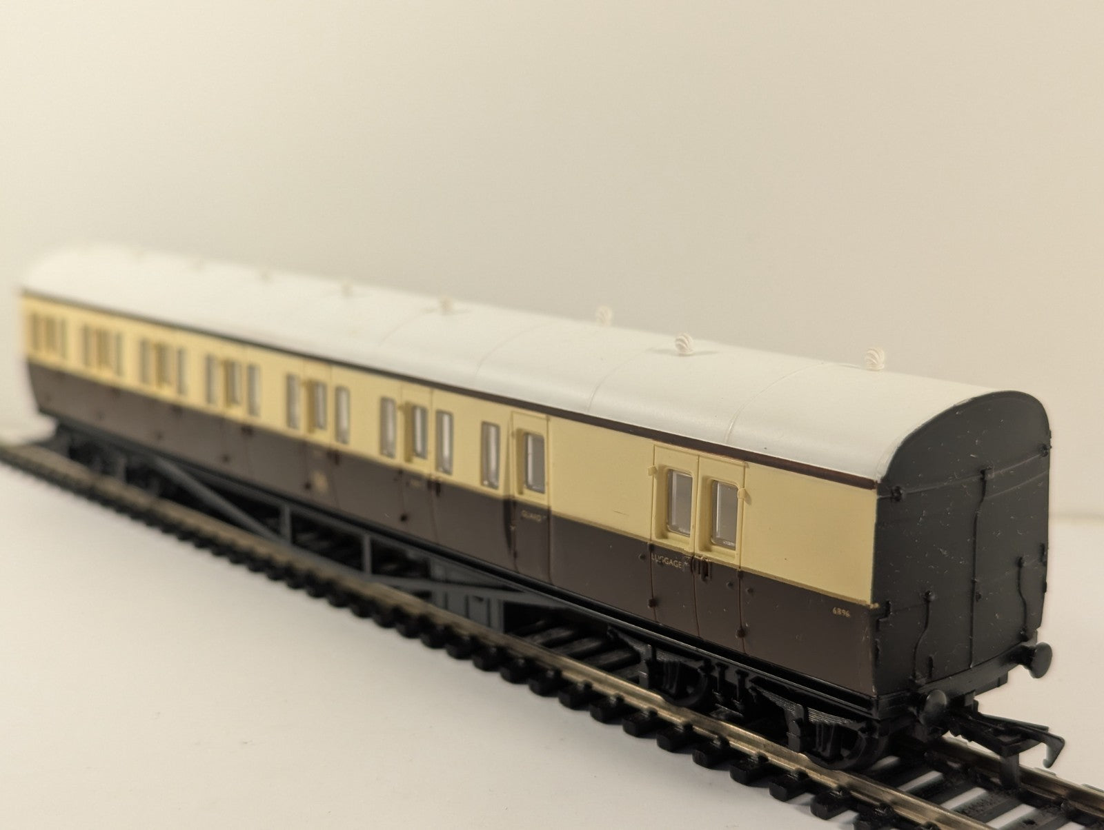 Airfix OO Gauge GWR Suburban B Set Coach Boxed