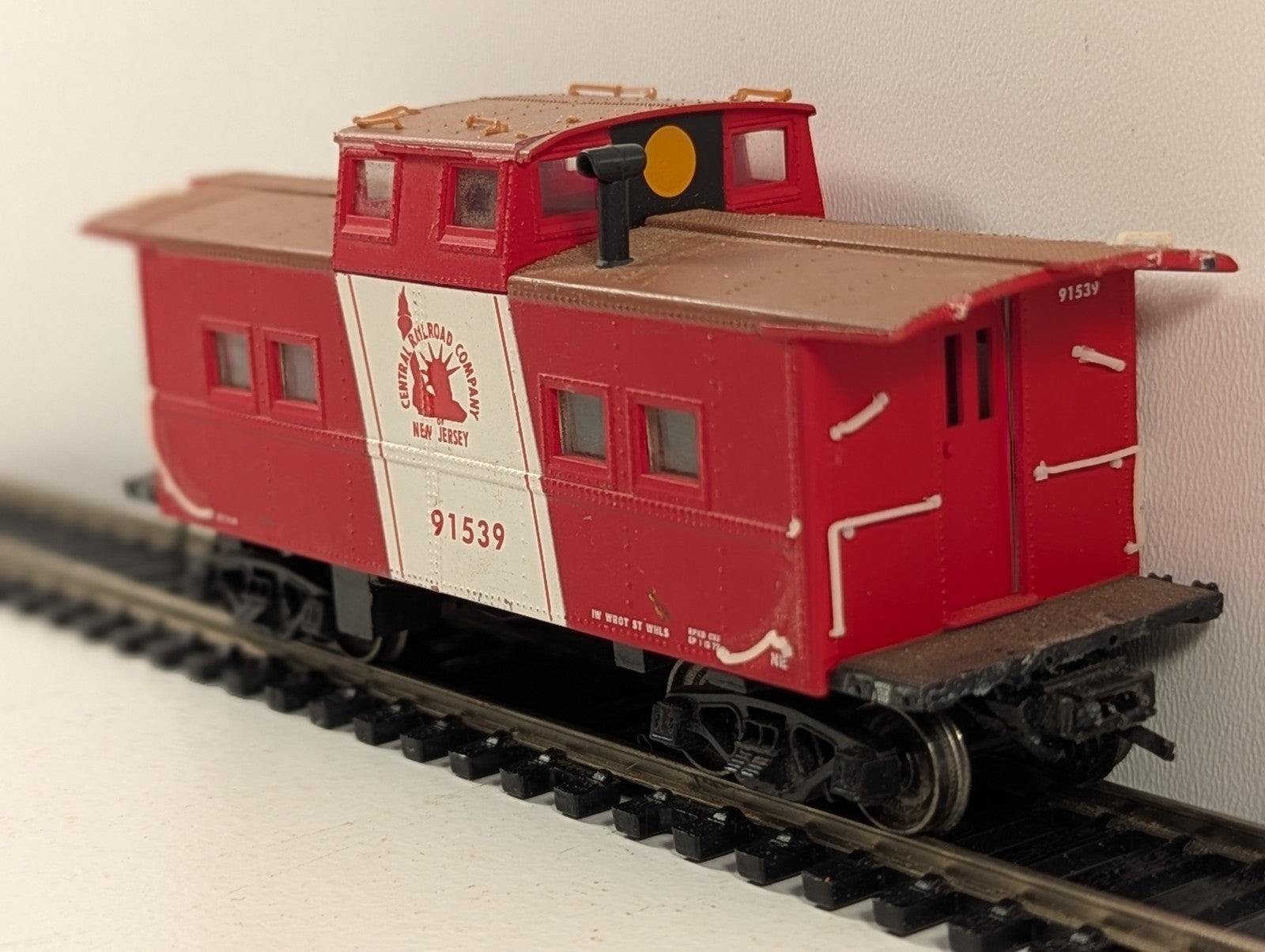Life Like HO Gauge New Jersey Cupola Caboose