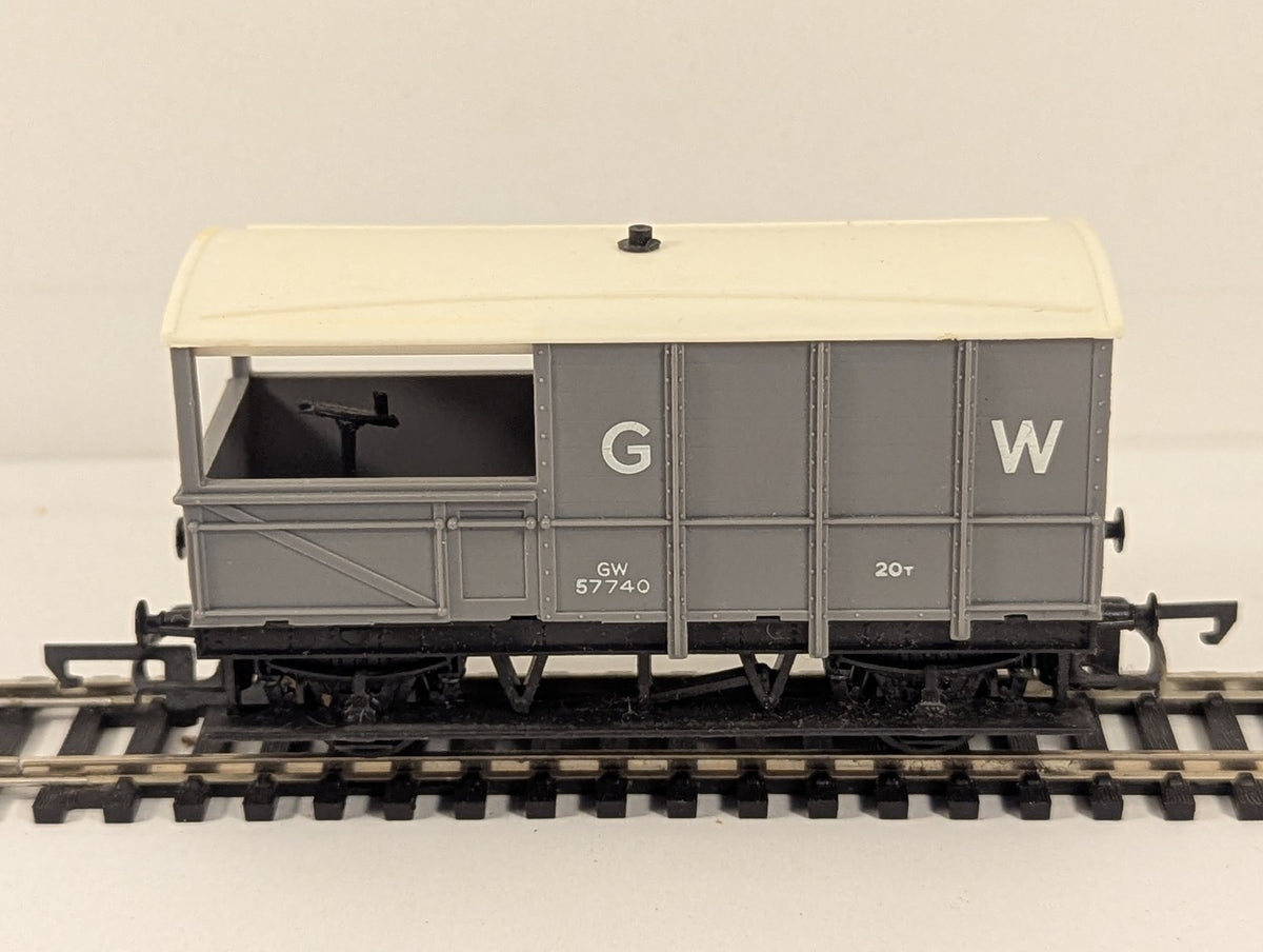 Hornby OO Gauge GWR 20t 'Toad' Brake Van Goods Wagon 57740
