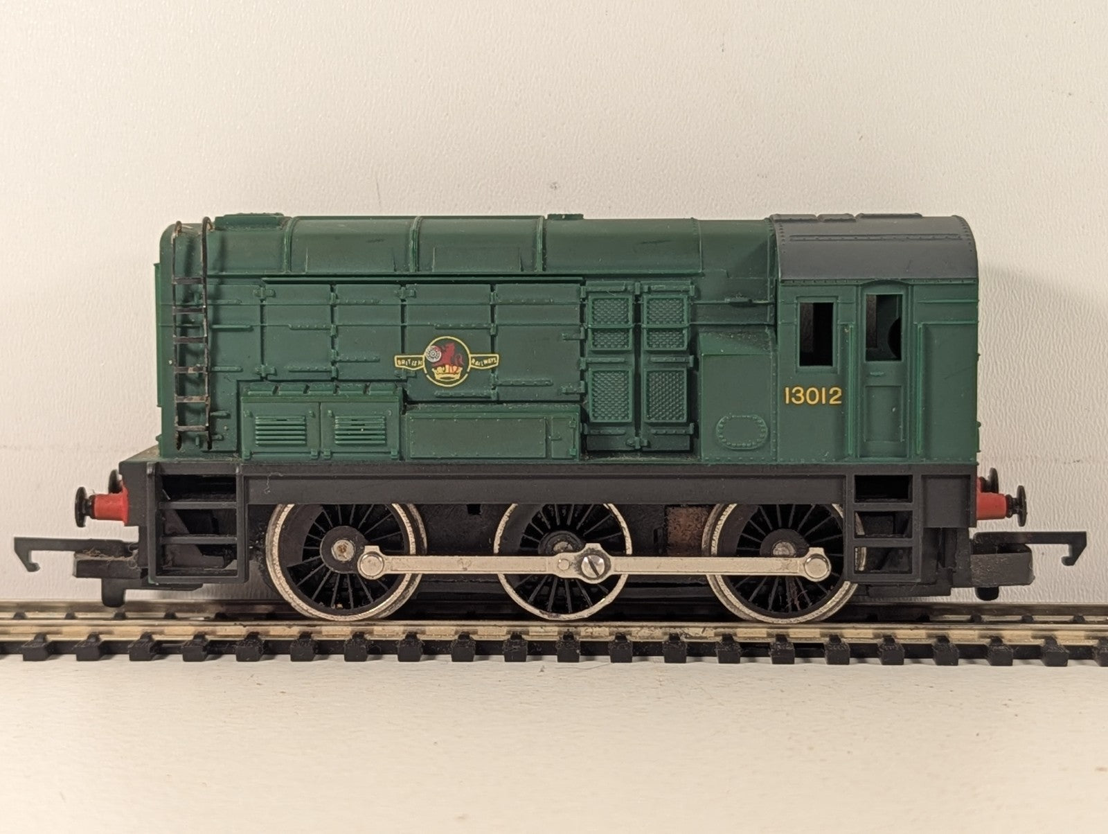 Hornby OO Gauge Class 08 Diesel Shunter Diesel Locomotive 13012 BR