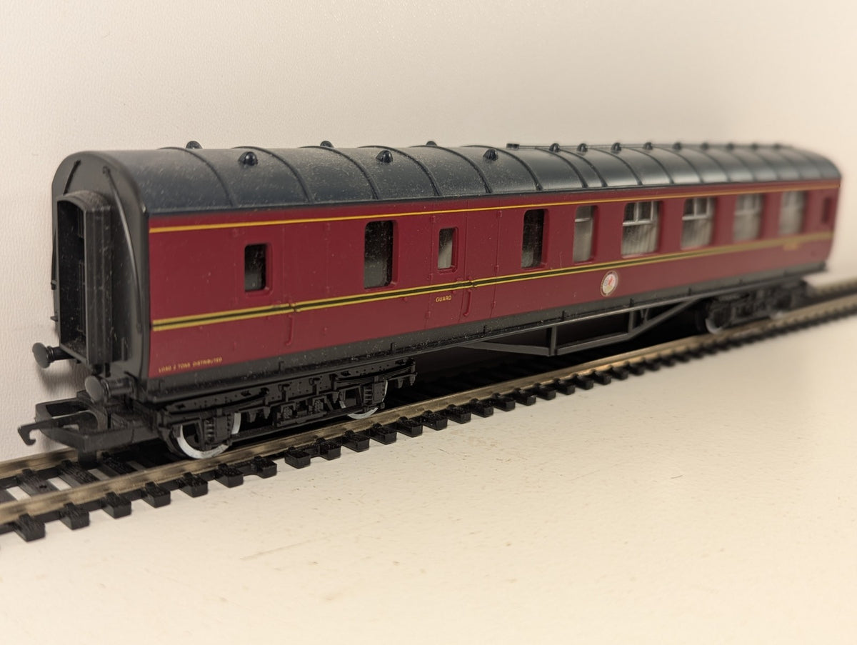 Hornby OO Gauge LMS Stanier Brake Coach