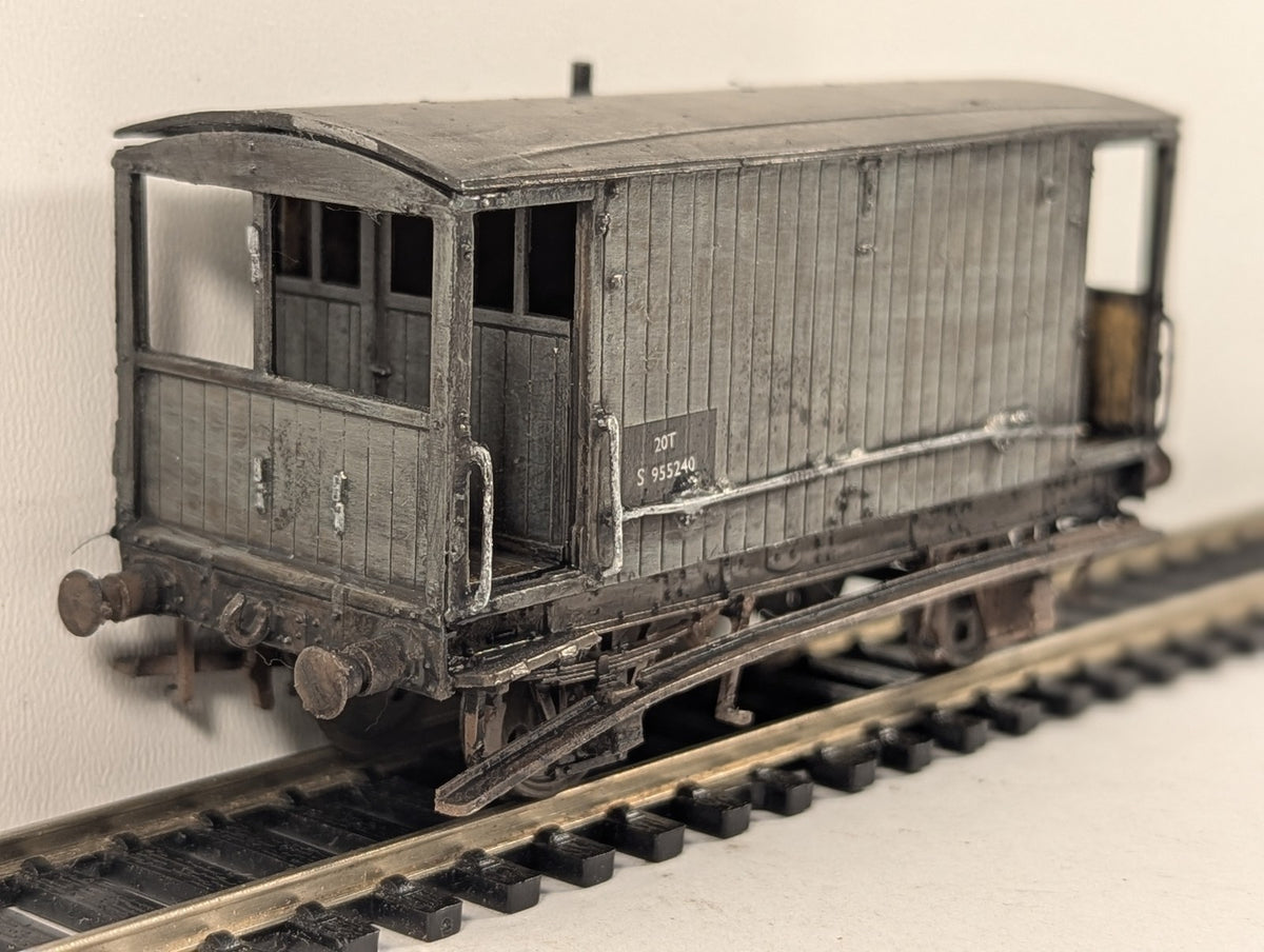 OO Gauge SR 20t Pillbox Brake Van S 955240 BR Southern Region Grey