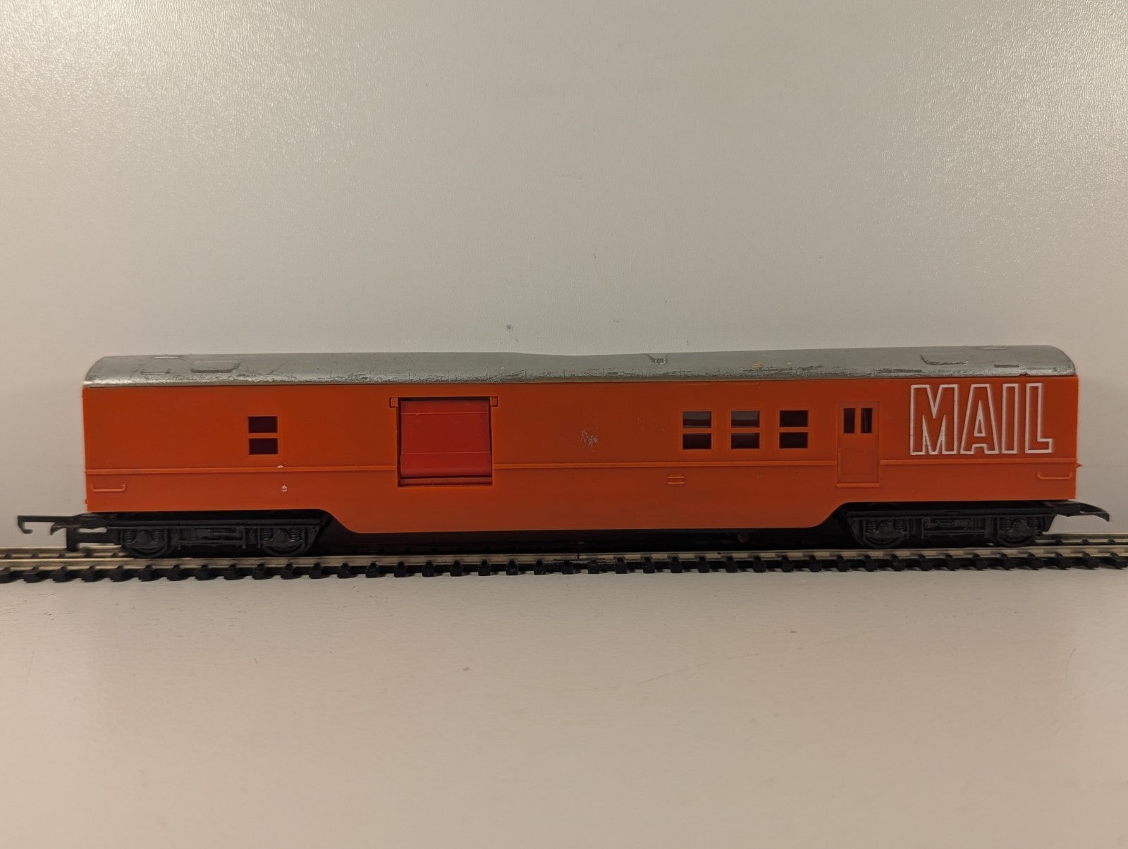 Tri-ang Hornby R401 Canadian Operating Mail Coach OO Gauge