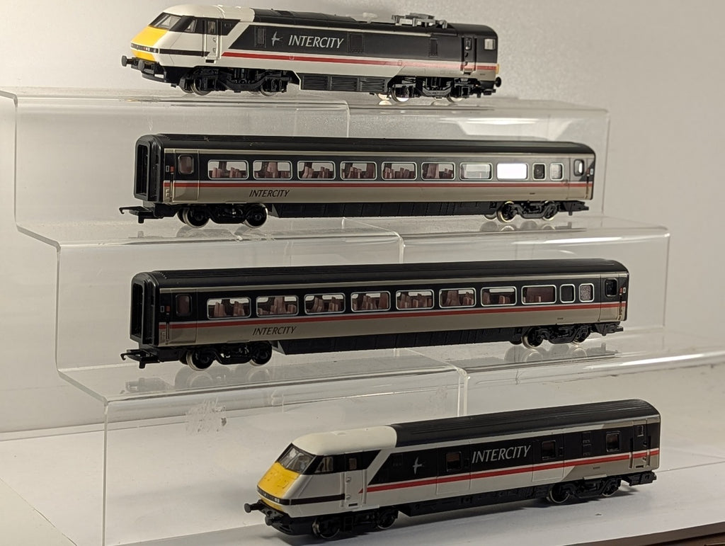 Hornby OO Gauge InterCity 225 Train Pack 91014, 82205, 12410, 12408