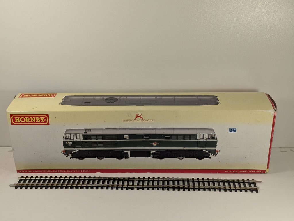 Hornby OO Gauge BR Class 31 Diesel Locomotive D5631 BR Green R2420