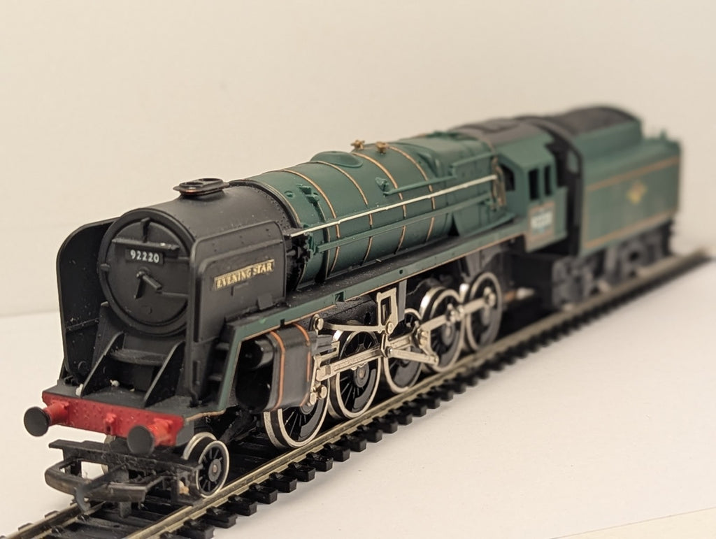 Hornby Railways OO Gauge Class 9F 'Evening Star' Steam Locomotive 92220 BR Green