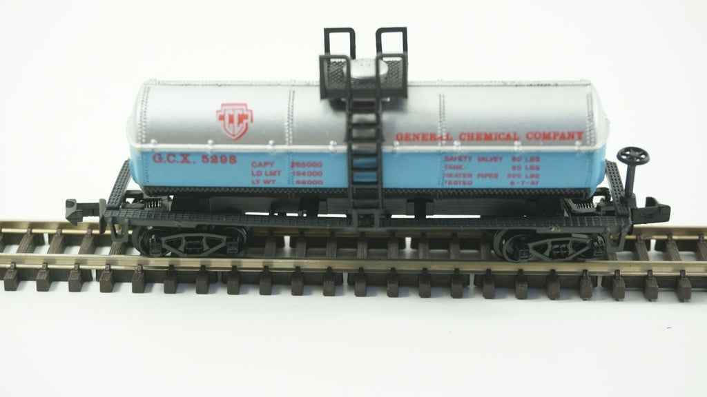 Model Power 3414 N Scale General Chemical Co. Tank Car – GCX 5298