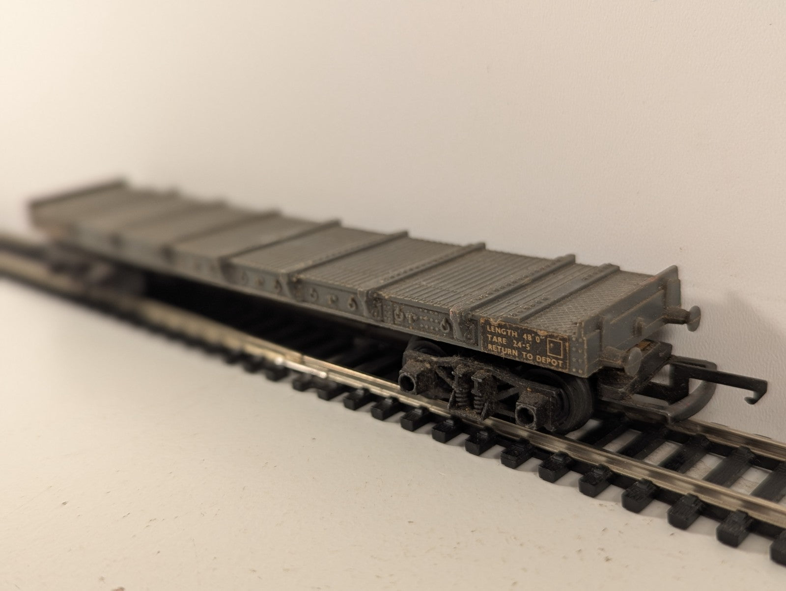 Playcraft Railways OO Gauge 30 Ton Bogie Bolster Wagon
